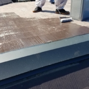 屋根の下塗り塗装（シーラー）