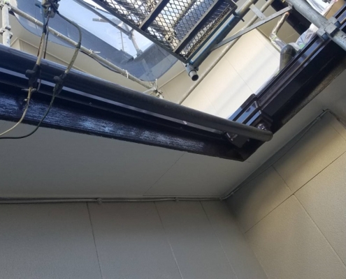 雨樋などの付帯部の上塗り塗装