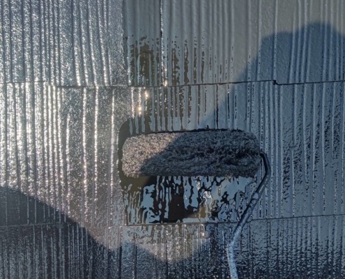 大屋根の上塗り塗装（2回目）