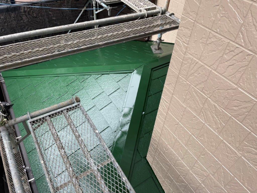 屋根の上塗り塗装後