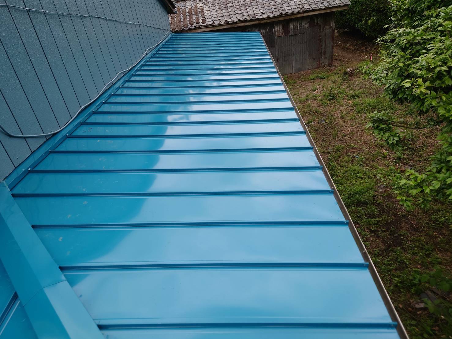 上塗り塗装後の屋根